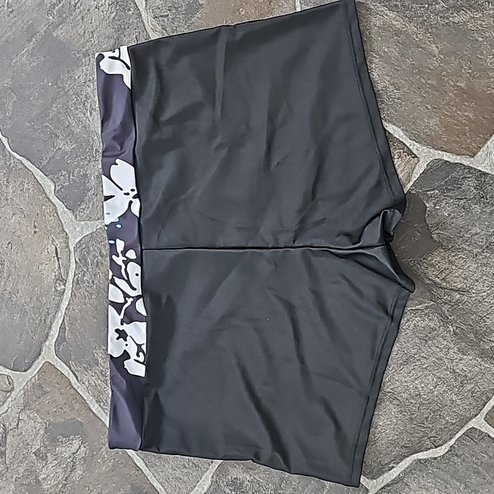 New In Bag Swimsuit, 2 piece tankini with boyshorts Size XL - Picture 6 of 12